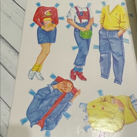 Golden Books vintage Prom Night Paper doll book - Picture 11 of 13